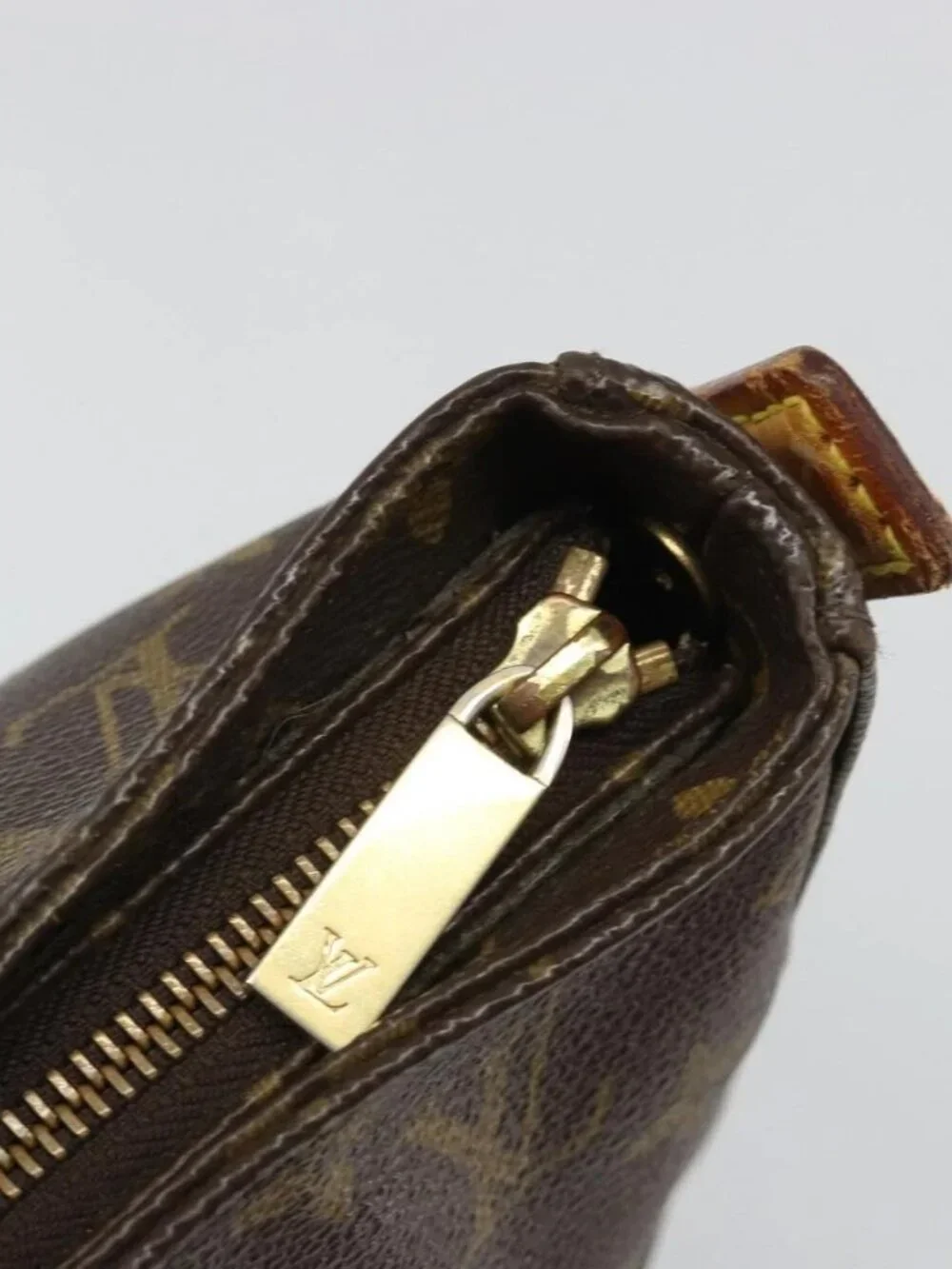 LOUIS VUITTON Monogram Looping MM Shoulder Bag M51146 LV Auth BA13587